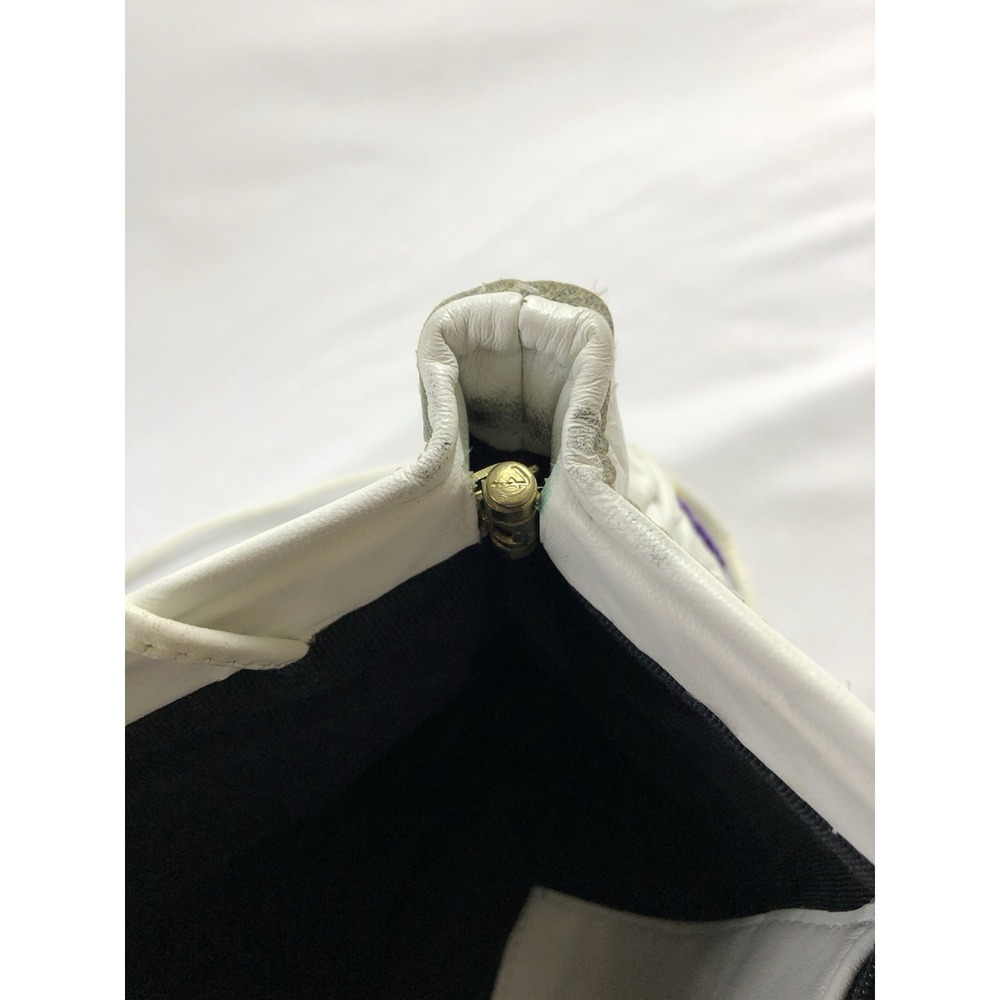Vintage 80s Opulent Containers White Leather Crossbody Bag Abstract Bow Clutch - Picture 6 of 10
